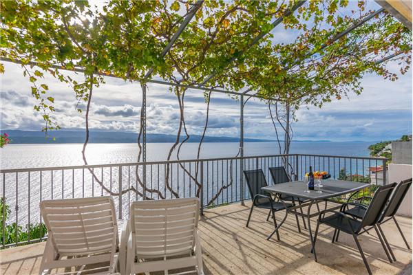 Apartment A1, for 6 persons