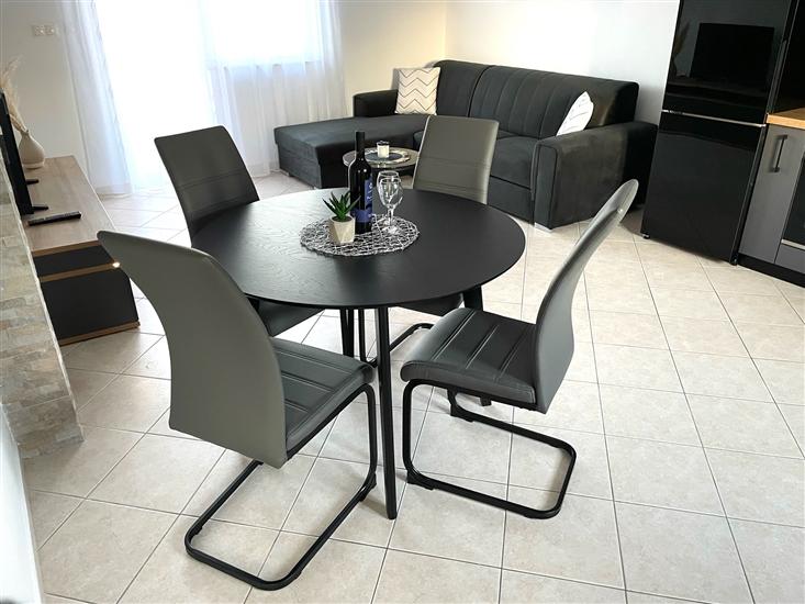 Apartment A2, for 3 persons