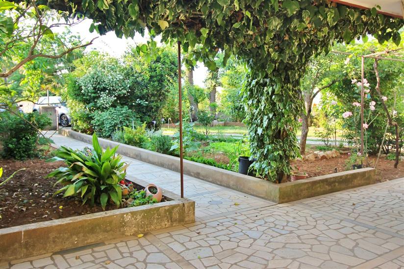 Apartments Jakominić