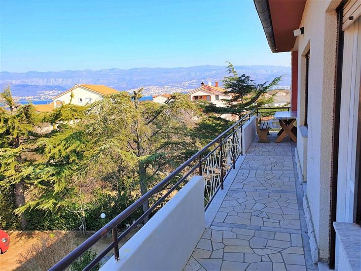 Apartment A2, for 8 persons