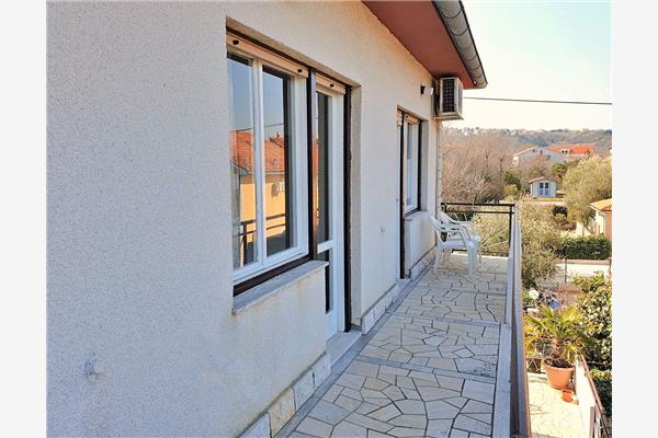 Apartment A2, for 8 persons