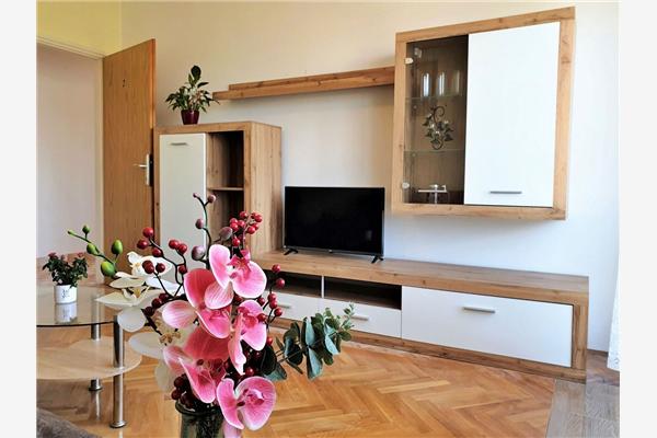 Apartment A2, for 8 persons