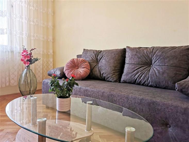 Apartment A2, for 8 persons