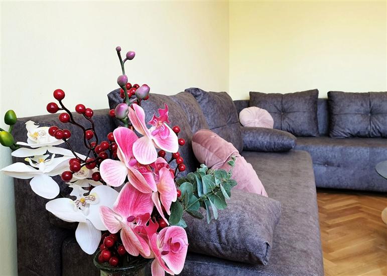 Apartment A2, for 8 persons