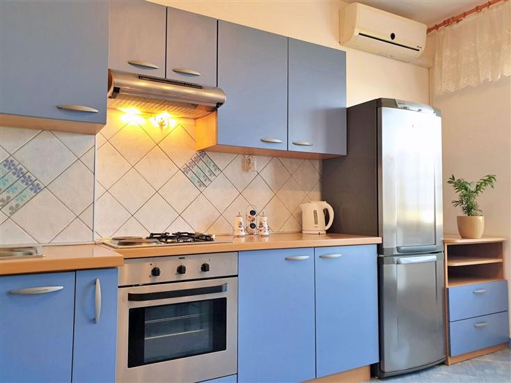 Apartment A2, for 8 persons