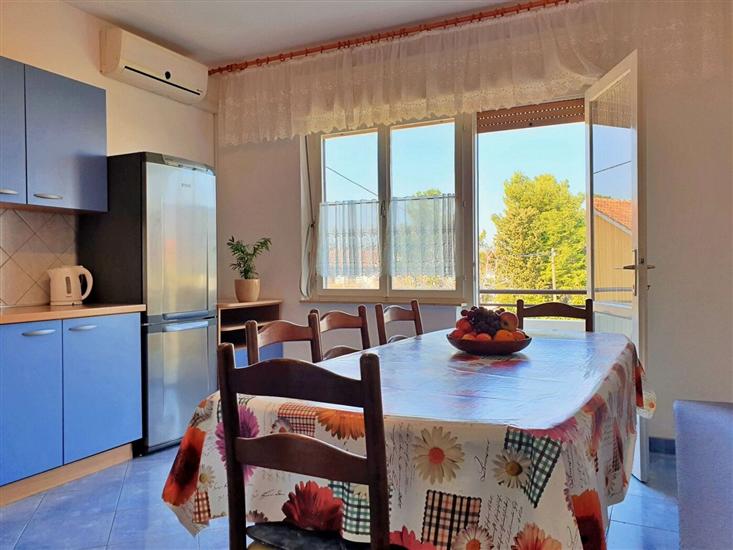 Apartment A2, for 8 persons