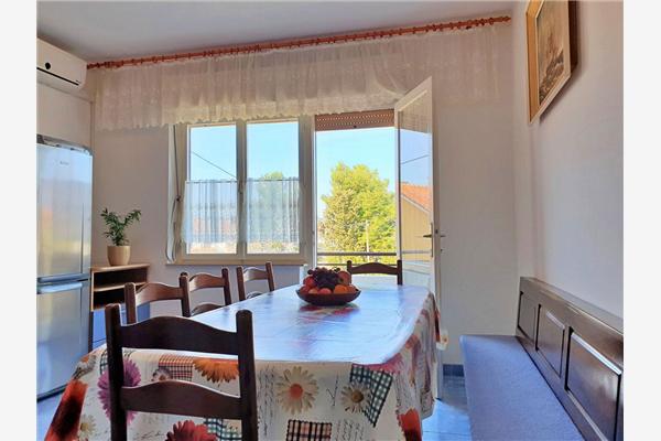 Apartment A2, for 8 persons