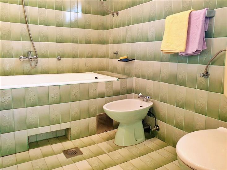 Apartment A2, for 8 persons