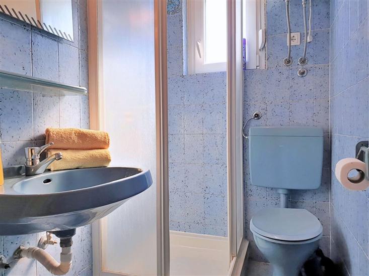 Apartment A2, for 8 persons