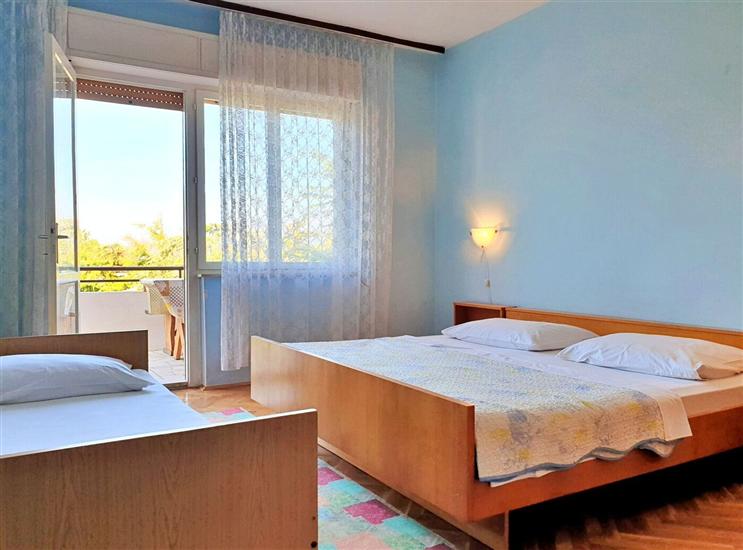 Apartment A2, for 8 persons