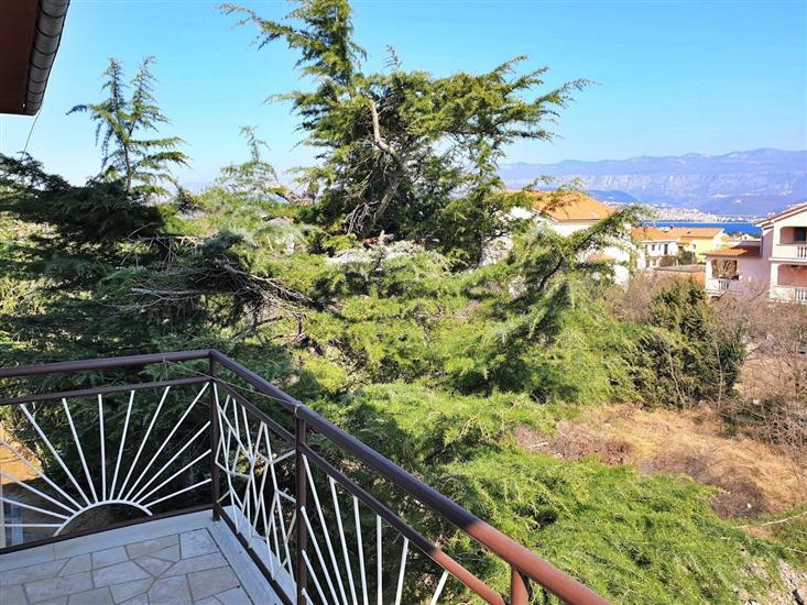 Apartment A2, for 8 persons