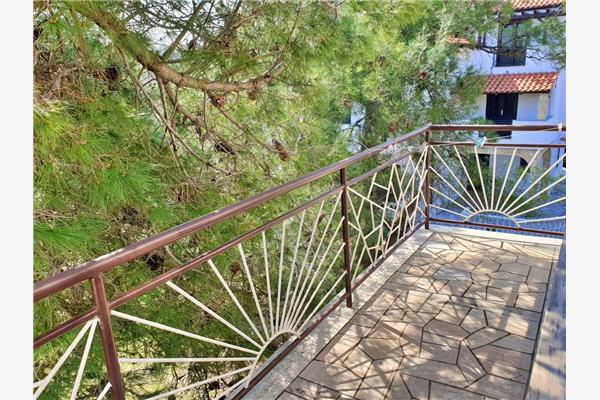 Apartment A2, for 8 persons