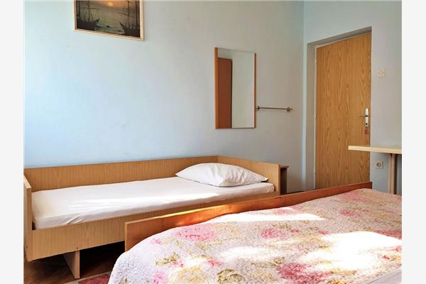 Apartment A2, for 8 persons