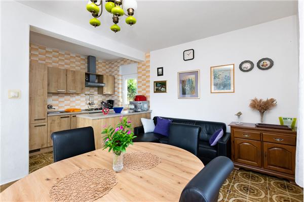 Apartment A1, for 5 persons