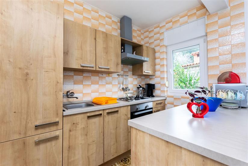 Apartment A1, for 5 persons