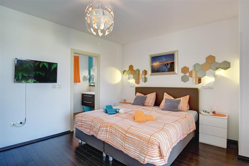 House K1, for 8 persons