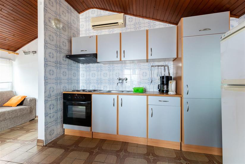 Apartment A2, for 5 persons