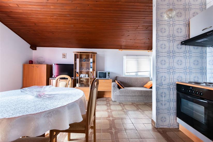 Apartment A2, for 5 persons