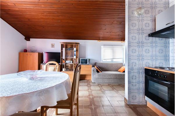 Apartment A2, for 5 persons