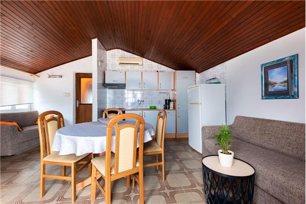 Apartment A2, for 5 persons