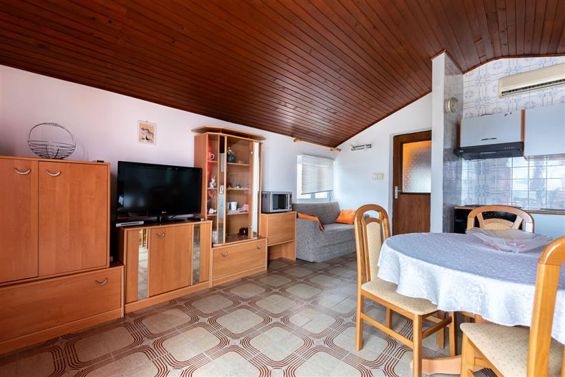 Apartment A2, for 5 persons