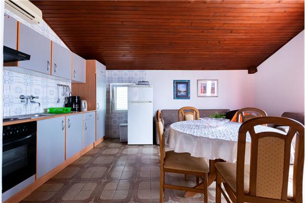 Apartment A2, for 5 persons