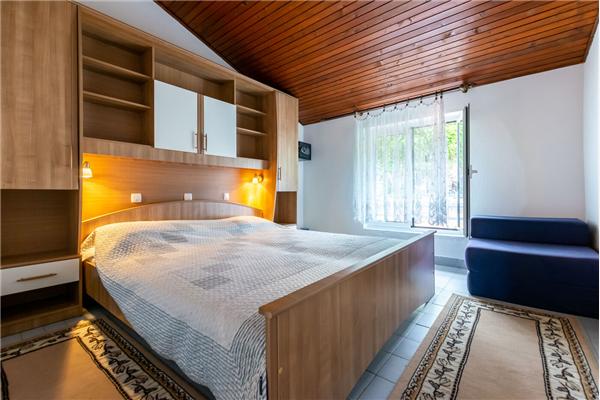 Apartment A2, for 5 persons