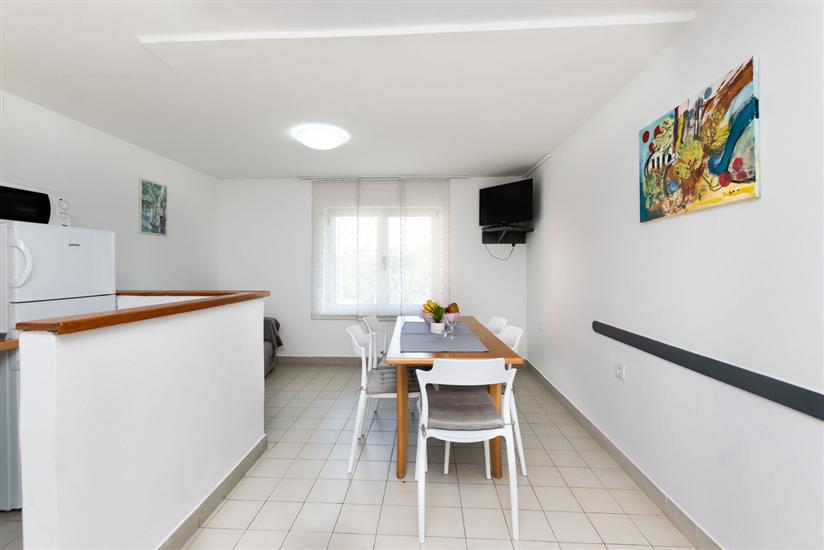 Apartment A1, for 6 persons