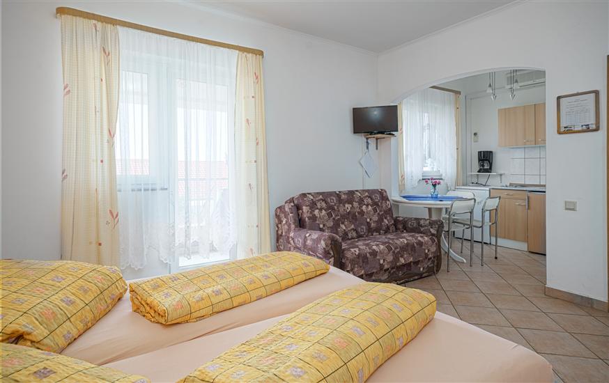 Apartment A4, for 3 persons