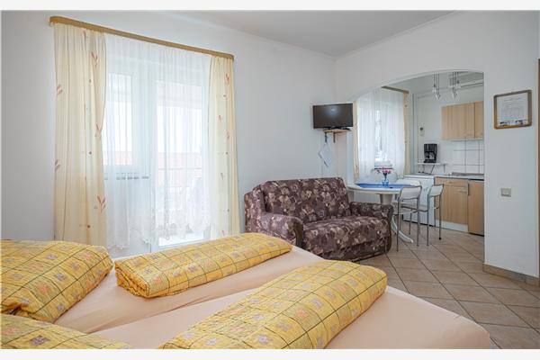 Apartment A4, for 3 persons