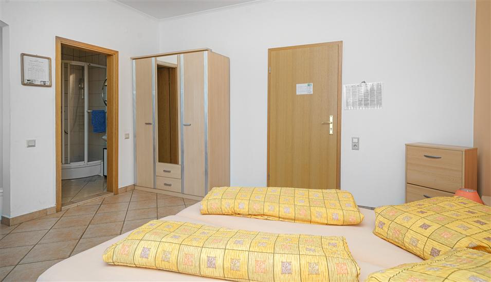 Apartment A4, for 3 persons