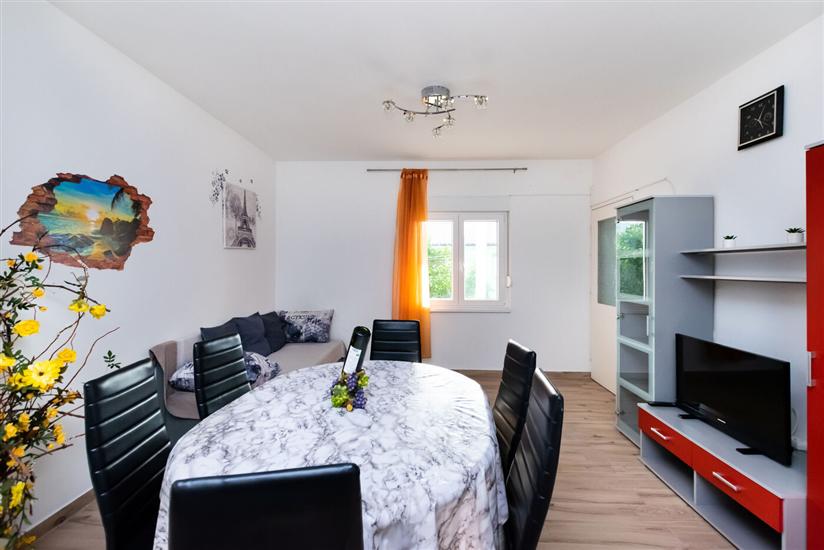 Lägenhet A1, för 8 personer