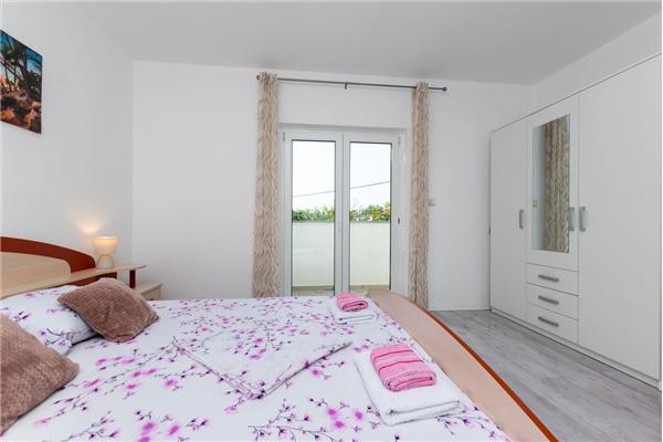 Lägenhet A1, för 8 personer