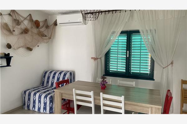 Apartment A2, for 6 persons