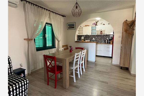 Apartment A2, for 6 persons