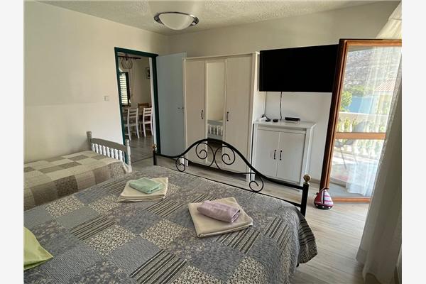 Apartment A2, for 6 persons