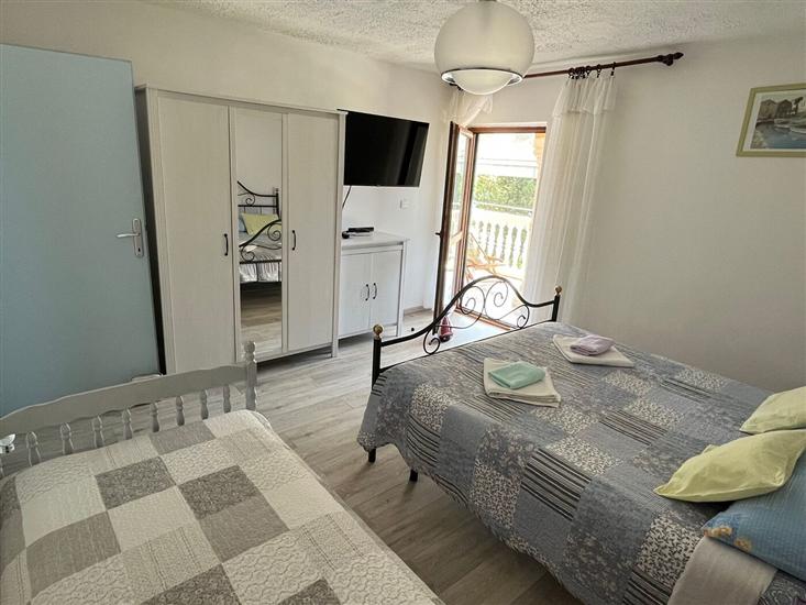 Apartment A2, for 6 persons