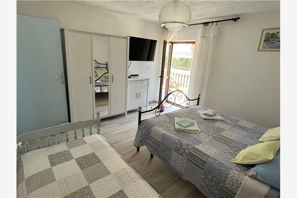 Apartment A2, for 6 persons
