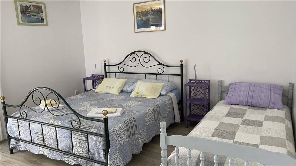 Apartment A2, for 6 persons