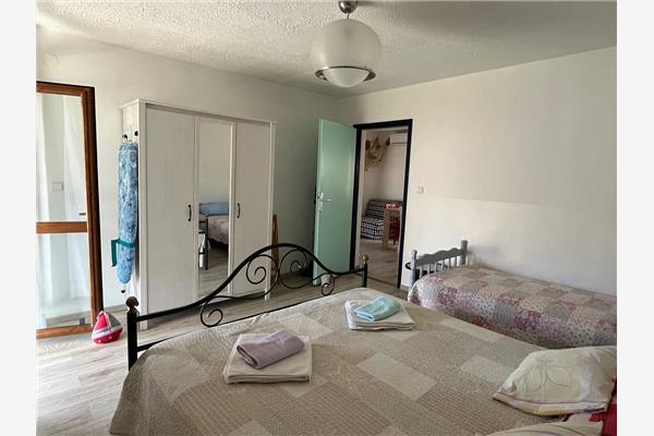 Apartment A2, for 6 persons