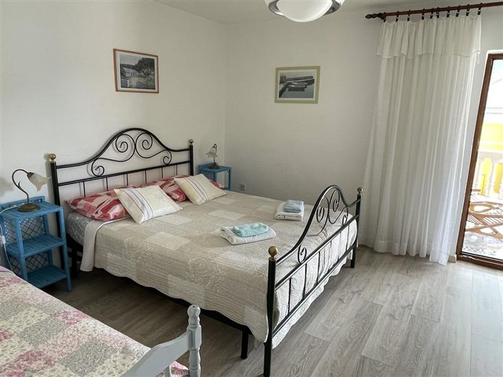 Apartment A2, for 6 persons