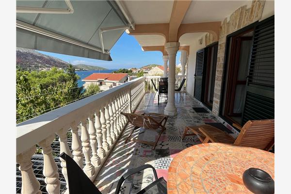 Apartment A2, for 6 persons