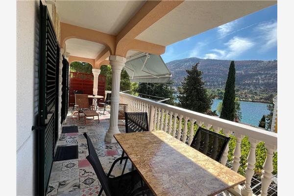 Apartment A2, for 6 persons