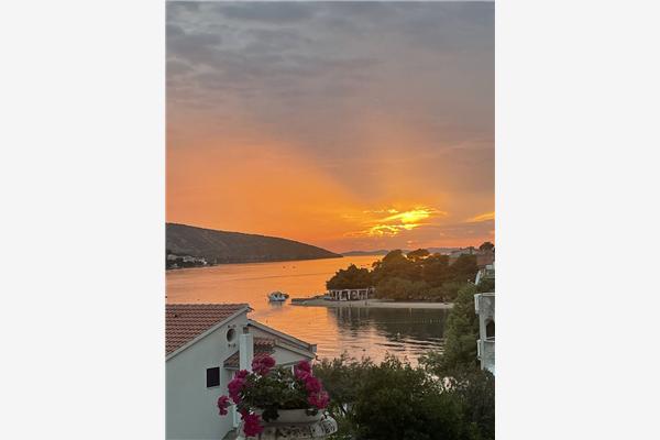 Apartment A2, for 6 persons