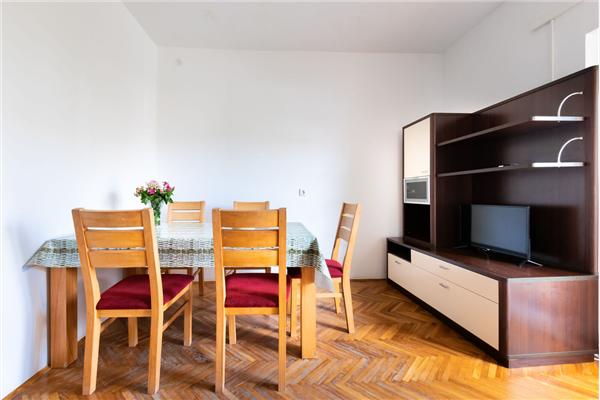 Apartment A5, for 5 persons