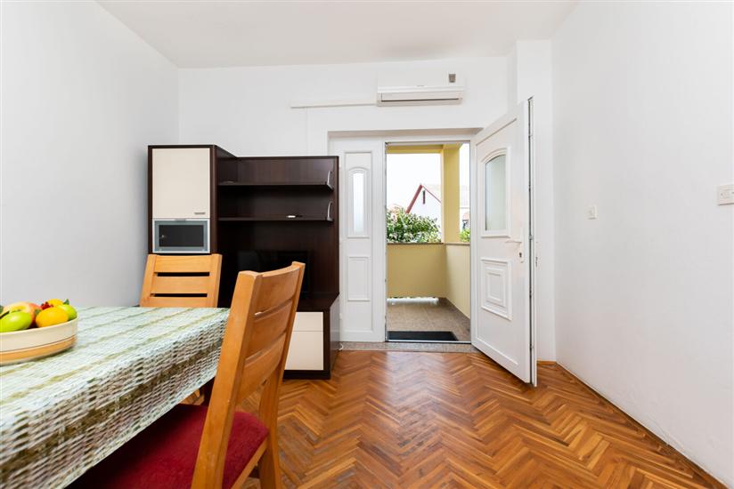 Apartment A5, for 5 persons