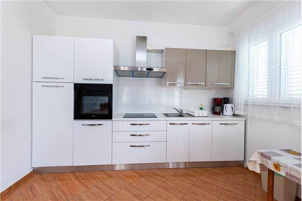 Apartment A6, for 8 persons