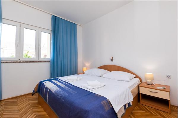 Apartment A6, for 8 persons