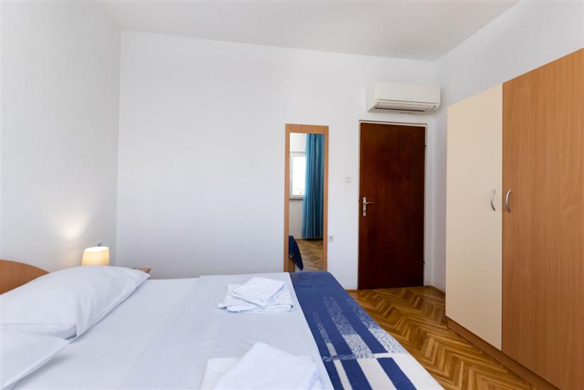 Apartment A6, for 8 persons