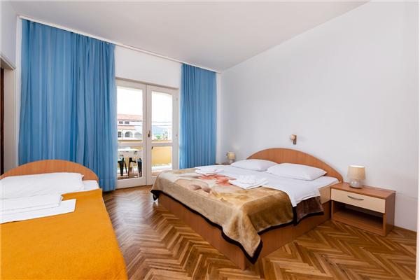 Apartment A6, for 8 persons